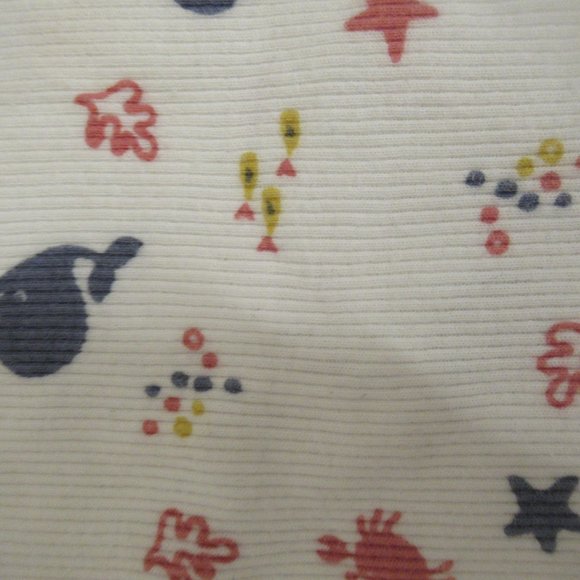 Turtledove London boys short sleeved T-shirt and shorts set preloved - Picture 4 of 6